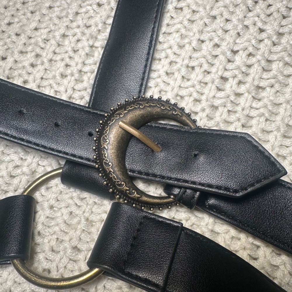 Disturbia Black Leather Sylvie Harness Belt with Antiqued Gold Buckle - Picture 4 of 6